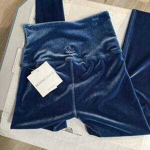 Beyond Yoga Blue Velvet High-Waisted Leggings, new w/ tags. XS.